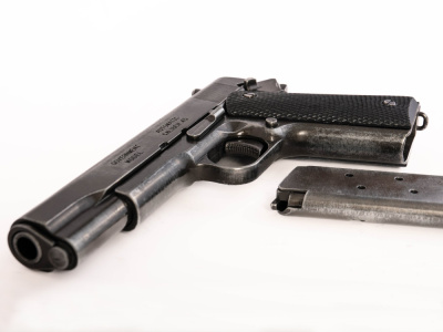 Пистолет автоматический Кольт 45 калибра 1911 года состаренный
