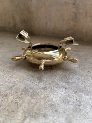 Пепельница "Штурвал" из латуни Пепельница "Штурвал" из латуни