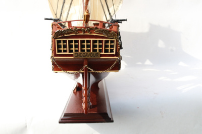 Модель парусника "HM Bark Endeavour", Англия