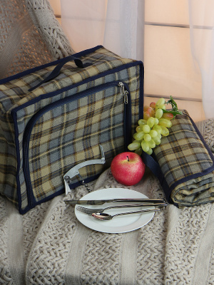 Набор для пикника с термосумкой и пледом на 4 персоны