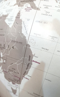 928/WW Глобус-бар напольный "Elegance - All White", d=40 см (Zoffoli, Италия) (современная карта мира на английском языке)