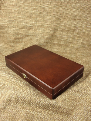 Коробка подарочная для пистолета авт. "Кольт-45", 1911 г. Коробка подарочная для пистолета авт. "Кольт-45", 1911 г.