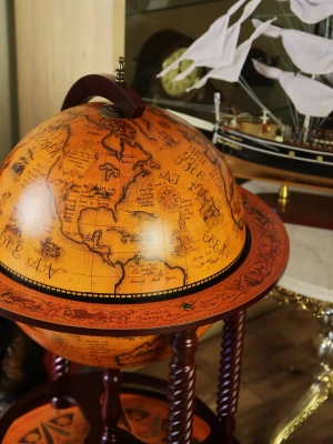 Глобус-бар напольный на фигурных ножках "Огненная земля", d=45 см