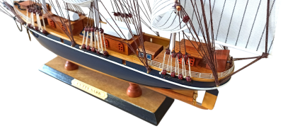 Модель парусника ''Cutty Sark'' (64 см)