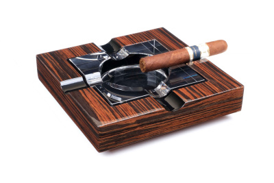 Пепельница Howard Miller на 4 сигары, эбеновое дерево, 810-087 Пепельница Howard Miller на 4 сигары, эбеновое дерево, 810-087
