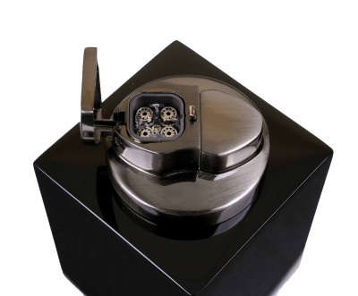 Зажигалка настольная Howard Miller, Черный лак Зажигалка настольная Howard Miller, Черный лак