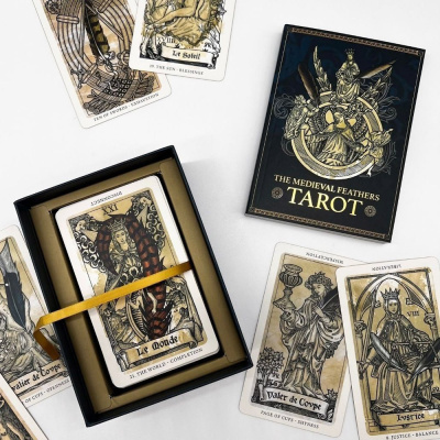 Карты Таро "The Medieval Feathers Tarot" Blue Angel / Средневековое таро "Перья"
