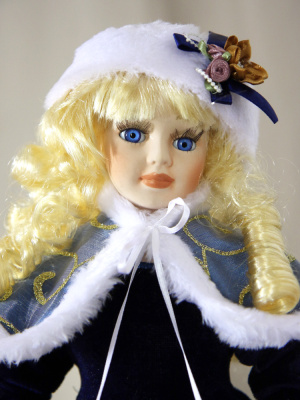 Кукла фарфоровая "Снежана", 16"