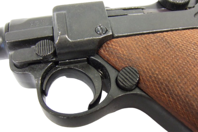 Макет. Пистолет Luger Parabellum P08 ("Люгер P08 Парабеллум") (Германия, 1898 г.), накладки на рукояти из дерева, арт.1143-M