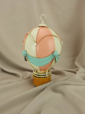 Воздушный шар с гондолой розовый Воздушный шар с гондолой розовый