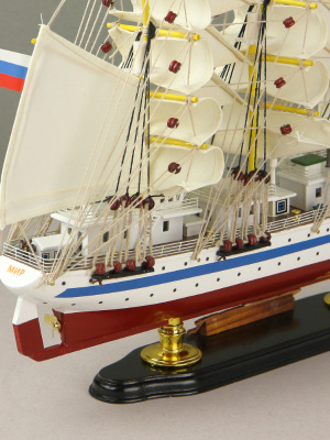 Модель парусника Мир, 52 см