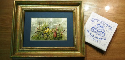 Картина на сусальном золоте «Птички в полевых цветах» Картина на сусальном золоте «Птички в полевых цветах»