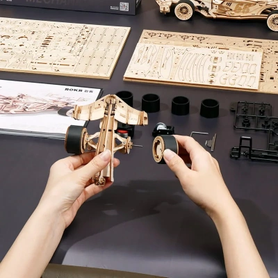 Деревянный механический конструктор Гоночный Автомобиль Robotime Racing Car Деревянный механический конструктор Гоночный Автомобиль Robotime Racing Car