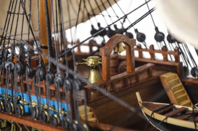 Корабль "Ингерманланд" 1715г. HQ-99