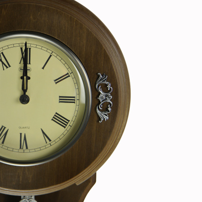 Часы классические настенные с маятником Vintage