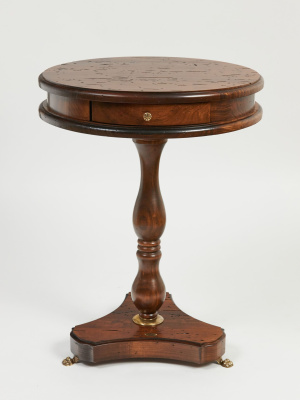 Круглый столик