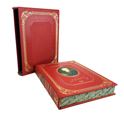 Книга Ваш Тютчев (в футляре)