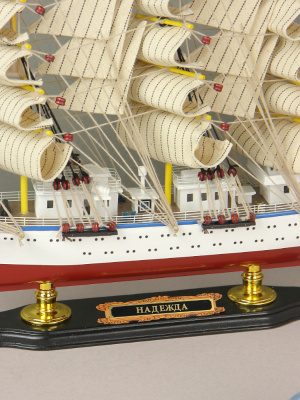 Модель парусника Надежда, 52 см