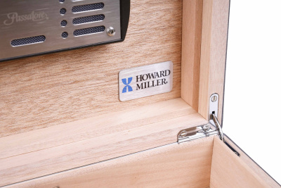 Хьюмидор Howard Miller на 30 сигар, Черный лак Хьюмидор Howard Miller на 30 сигар, Черный лак