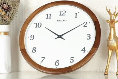 Настенные часы Seiko QXA763BN