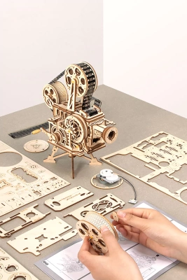 Механический деревянный конструктор Robotime - кинопроектор (Vitascope)